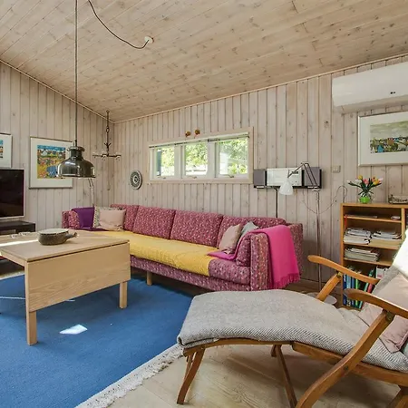 펜션 Two-bedroom Holiday In *