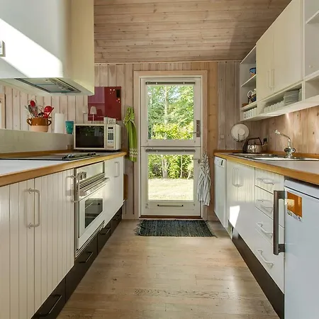Two-bedroom Holiday In * Hals