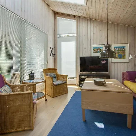 펜션 Two-bedroom Holiday In *