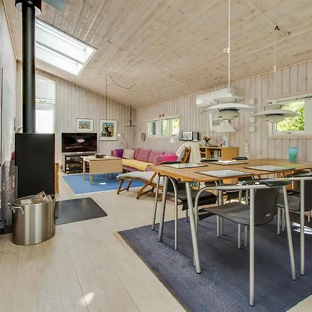 펜션 Two-bedroom Holiday In *